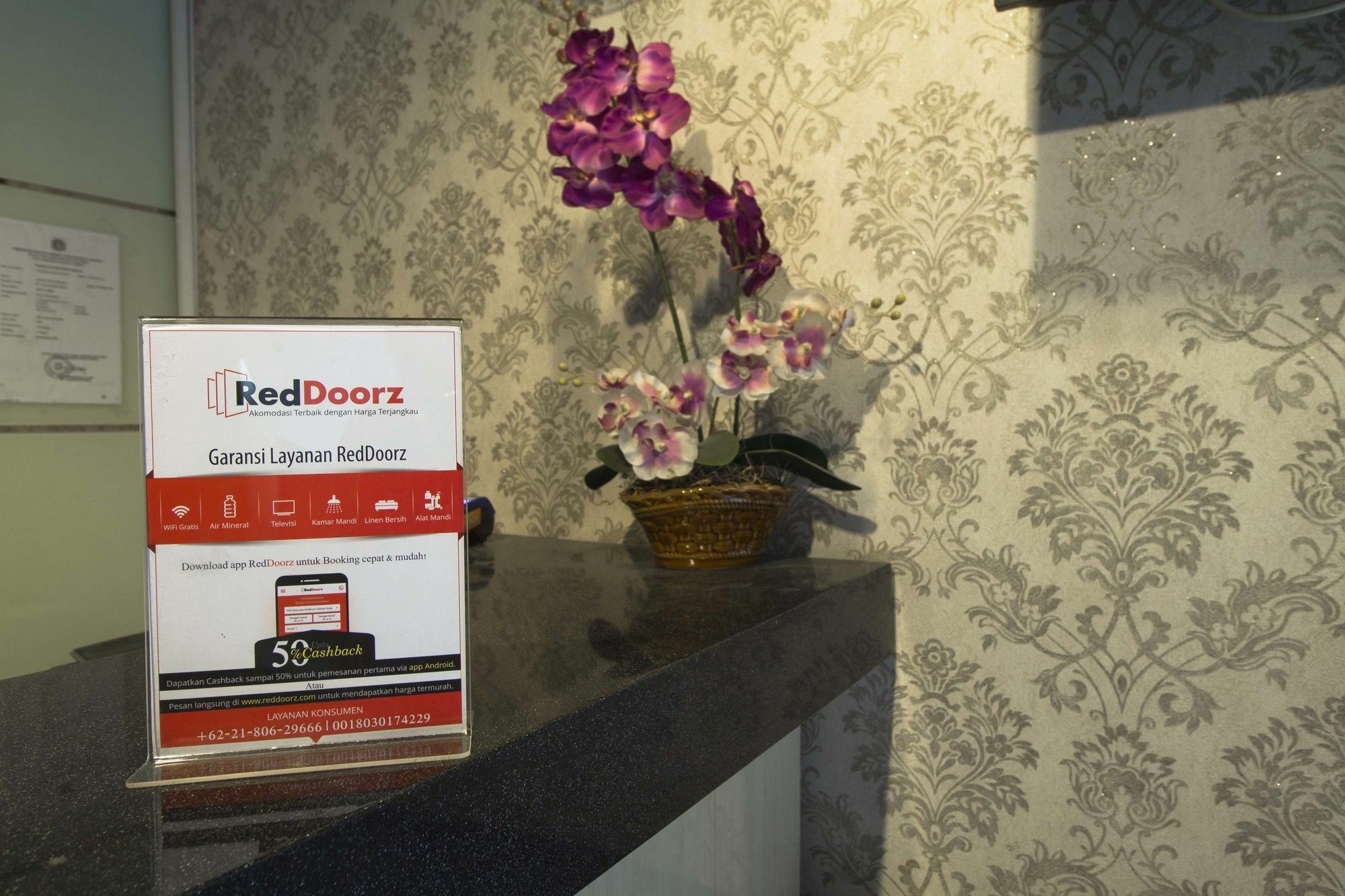 Hotel Reddoorz @ Mangga Besar 5